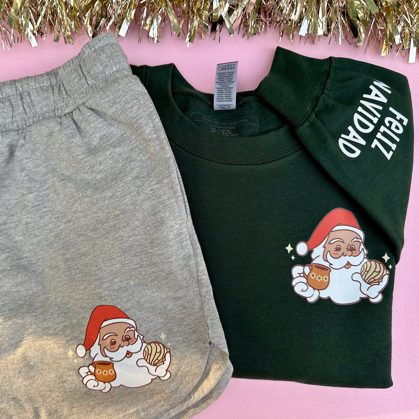 Santa holding a Concha (Feliz Navidad) Forest Green Adult unisex sweatshirt