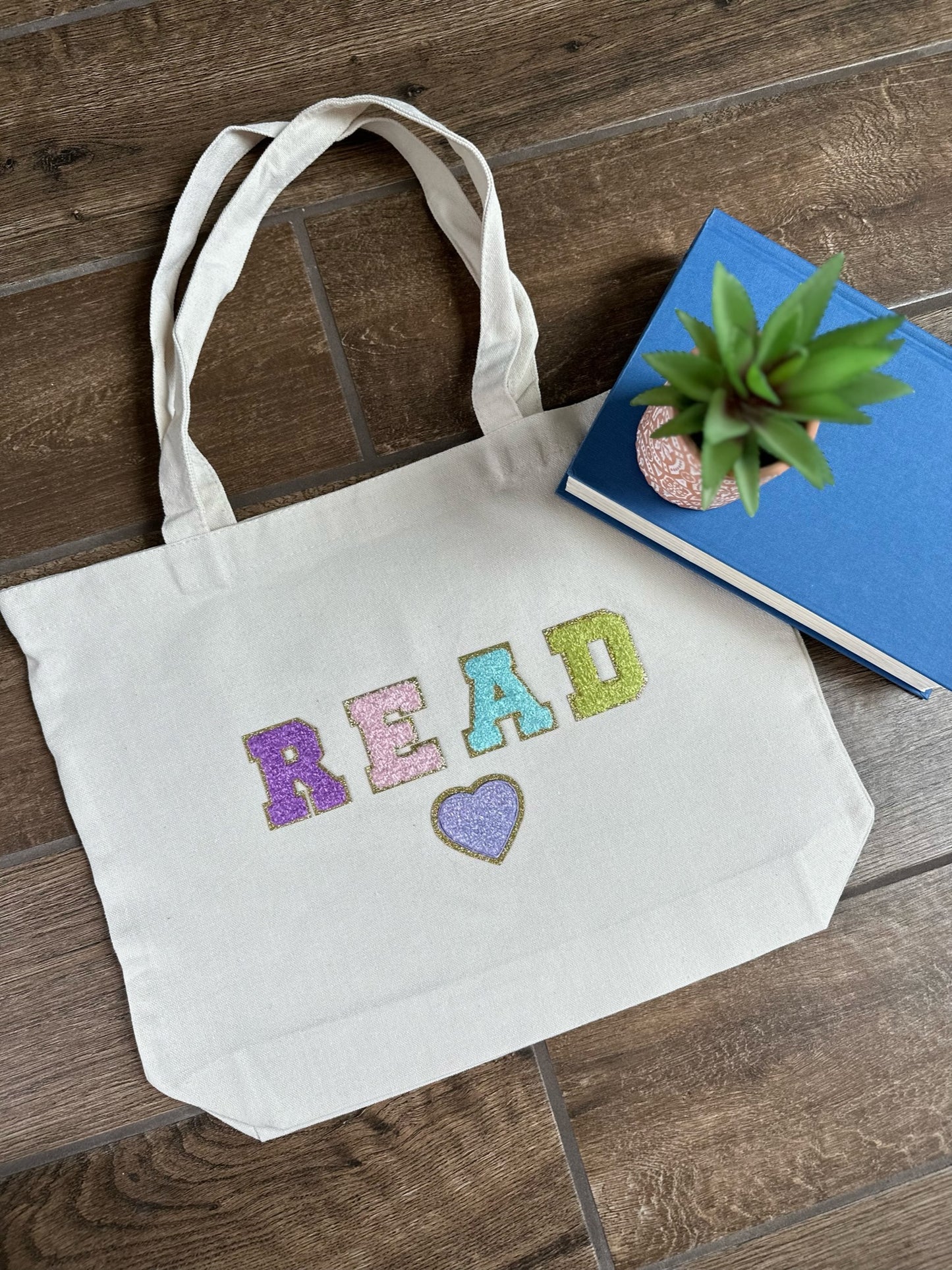 Cool Mom & Read Tote Bags