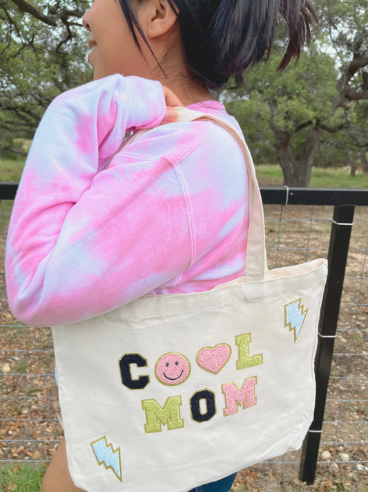 Cool Mom & Read Tote Bags