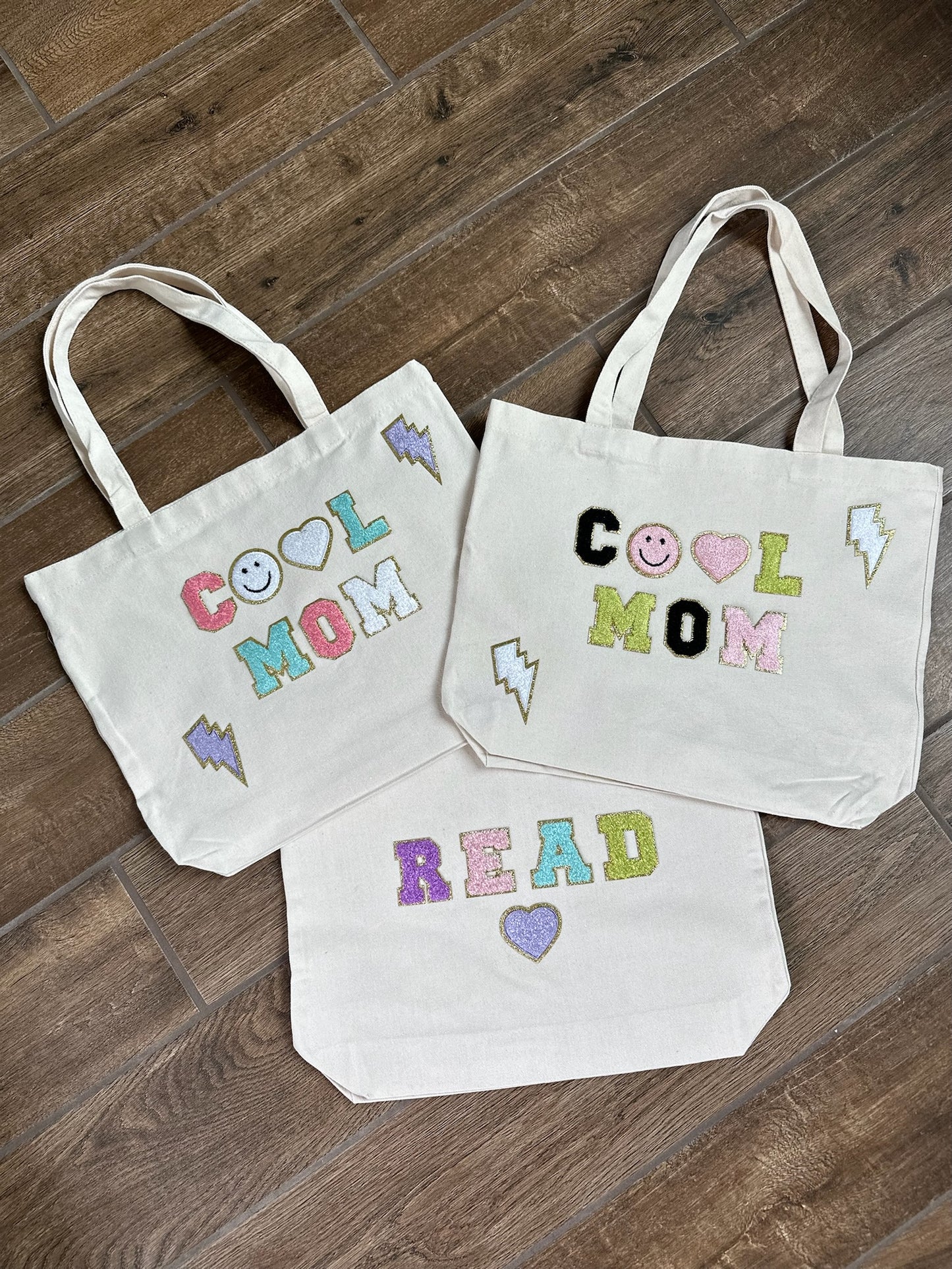 Cool Mom & Read Tote Bags