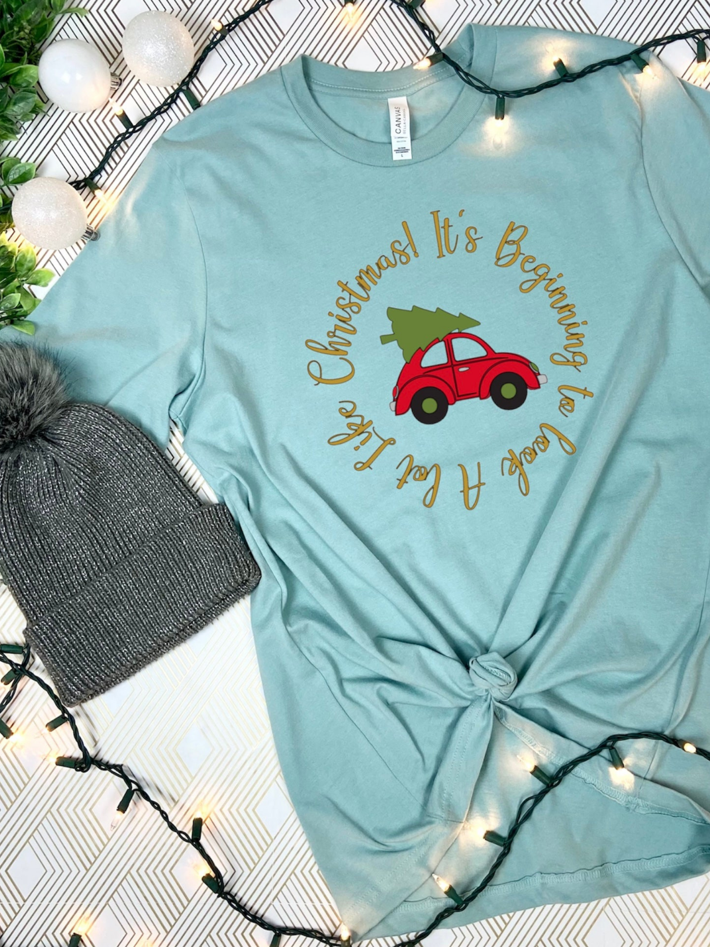 It’s beginning to look a lot like Christmas unisex T-Shirt